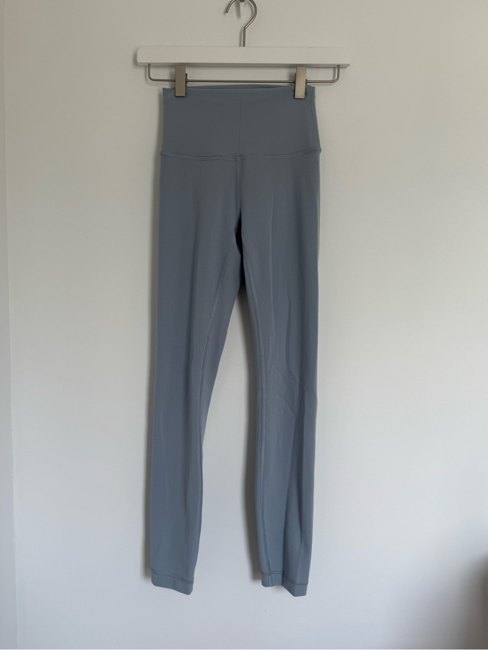 Lululemon High-Waist Leggings in Slate Blue - - Picture 4 of 7